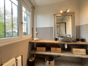 Stay near airport in Toulouse